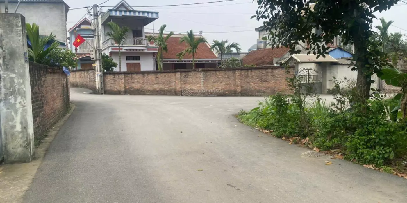 Đi bộ ra ga metro, chị gái giảm 300tr lô đất 100m, mặt tiền 8m đường oto tránh,vị trí kinh doanh