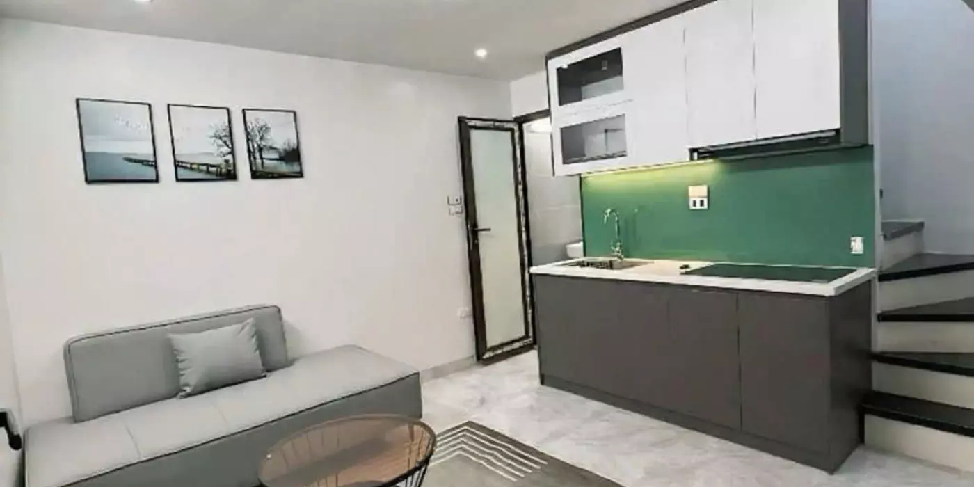 kim mã 25m x5 tầng giá 6,8 tỷ lô góc,ngõ thông,cách phố 10m -full nội thất