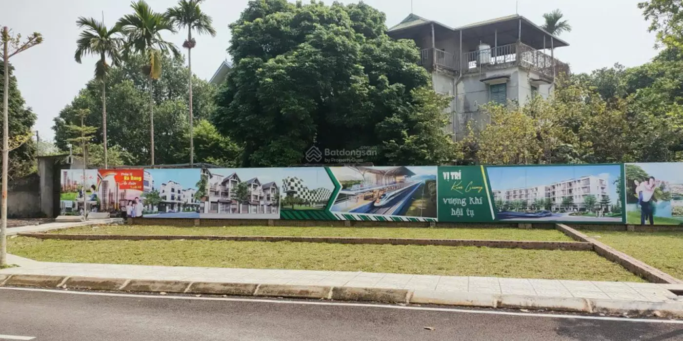 Duy nhất lô góc 100m2 sát Quốc lộ 21 chỉ 300m, gần hoa thị Hòa Lạc chỉ 5p đi xe sẵn sổ công chứng