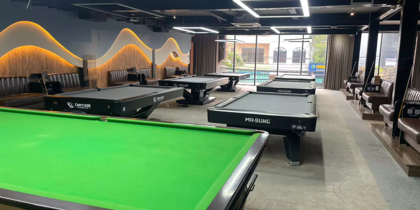 Cho thuê nhà chính chủ số 72 núi thành hải châu đà nẵng 3 tầng 990m2 ngang12m mặt tiền
