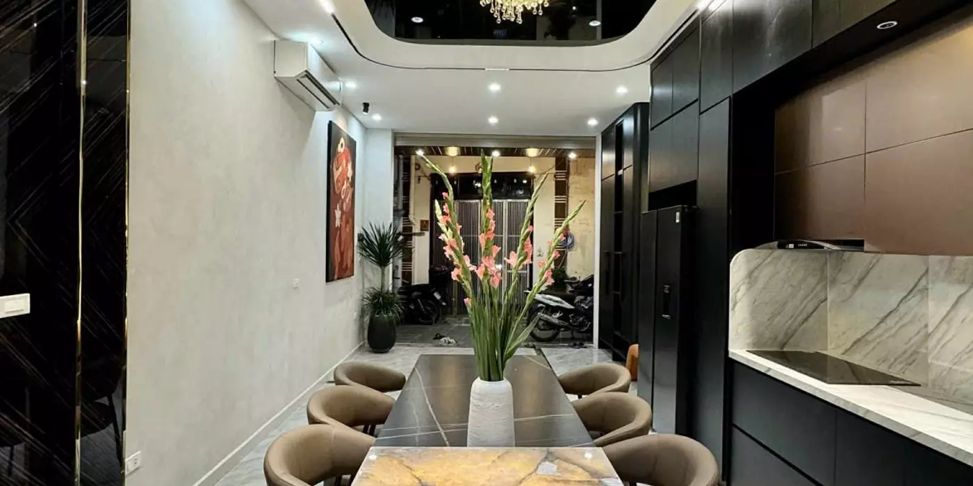 Bán nhà Khương Đình 47m2 6t giá hơn 13 thang máy tỷ full nội thất hoa hậu dòng tiền