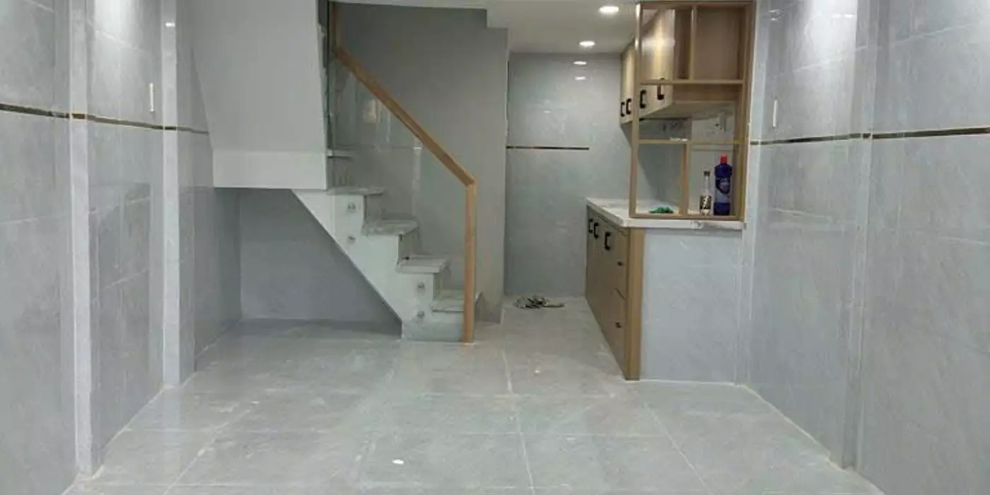 Sát Mặt Tiền Âu Cơ, Tân Phú - 3 tầng - 3 Phòng ngủ - an ninh, dân trí - chỉ 3.8 tỷ(tl)