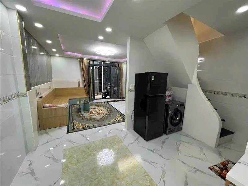 NHÀ ĐẸP Q7 - 2 TẦNG - 46m2 - GẦN MẶT TIỀN - CHỈ 3TỶ NHỈNH