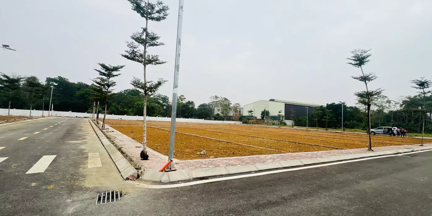 HÀNG SIÊU VIP VÙNG LÕI KHU CNC HÒA LẠC GÂN DẠI LỘ THĂNG LONG,METRO5, CÁCH QL21  300M.....