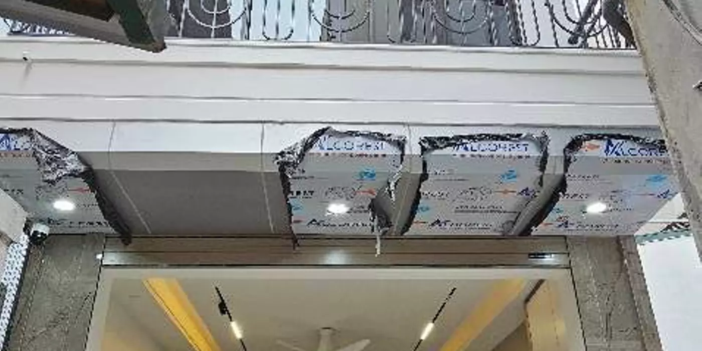 Bán nhà ngõ 74 Thượng Thanh 53m x 5T thang máy mới tinh, oto gần, chỉ nhỉnh 10 tỷ còn tl.
