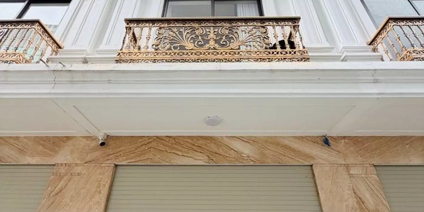 Bán nhà ngõ 52 Ngọc Lâm 55m x 6T gara thang máy mới tinh, tặng lại nội thất.