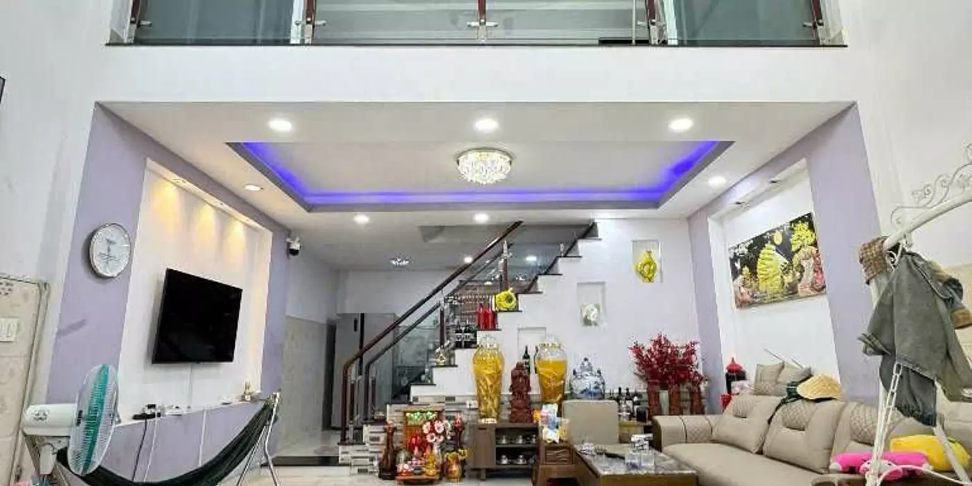 Bán nhà 1/ Trịnh Đình Trọng, Tân Phú - 3 tầng - ngang 5.5m - HXH - 4PN - hơn 7.5 tỷ(tl)