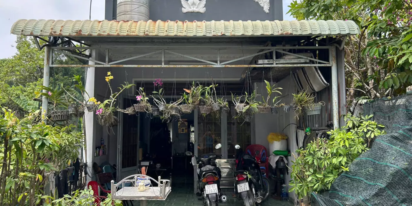 BÁN NHÀ CẤP 4 KIÊN CỐ – HẺM XE HƠI – GIÁ TỐT KHU LONG PHƯỚC