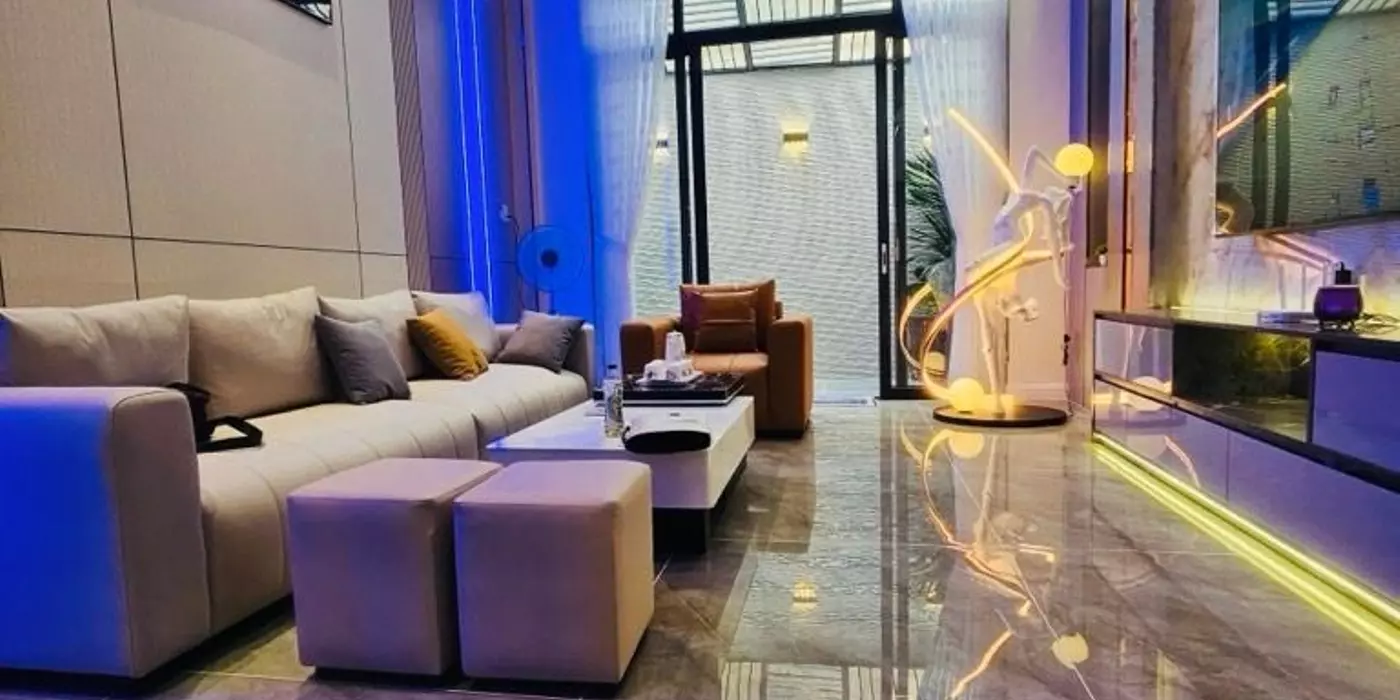 5 TẦNG THANG MÁY - OTO ĐỖ CỬA - LÀNG HOA TRUNG TÂM GÒ VẤP - CHỦ ĐỂ LẠI TOÀN BỘ NỘI THẤT TIỀN TỶ -