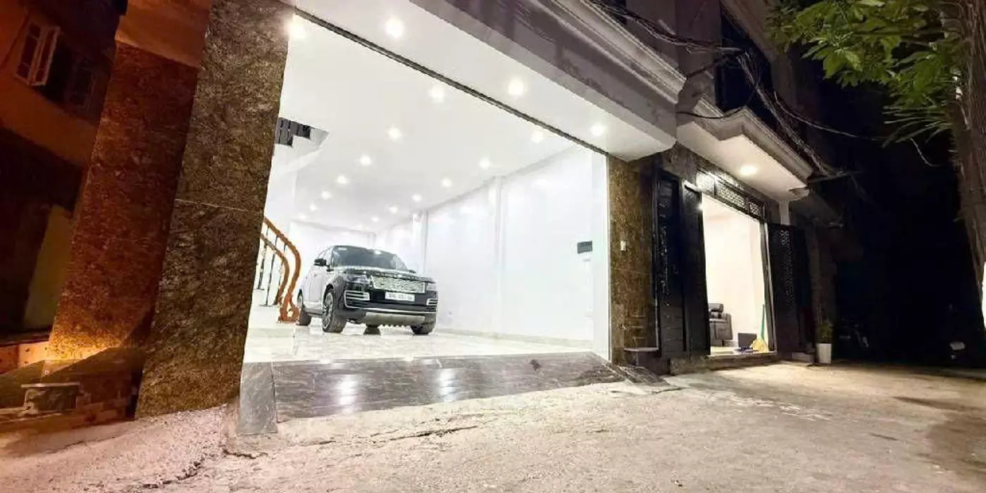 Bán nhà ngũ nhạc 6 tầng thang máy long lanh ô tô tránh vào nhà sát phố hoàng mai
