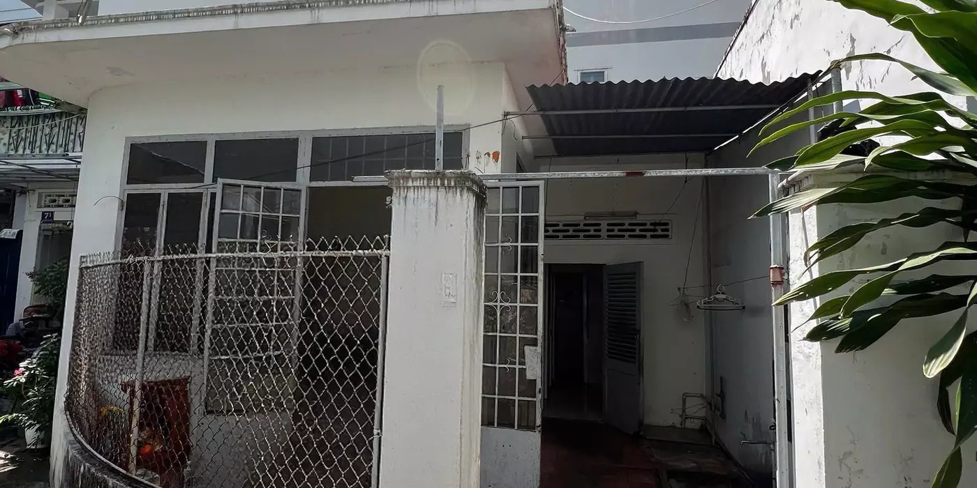 Nhà Trung Tâm Phố Tây Nha Trang Góc 2 Mặt Thoáng Gần Biển Nha Trang