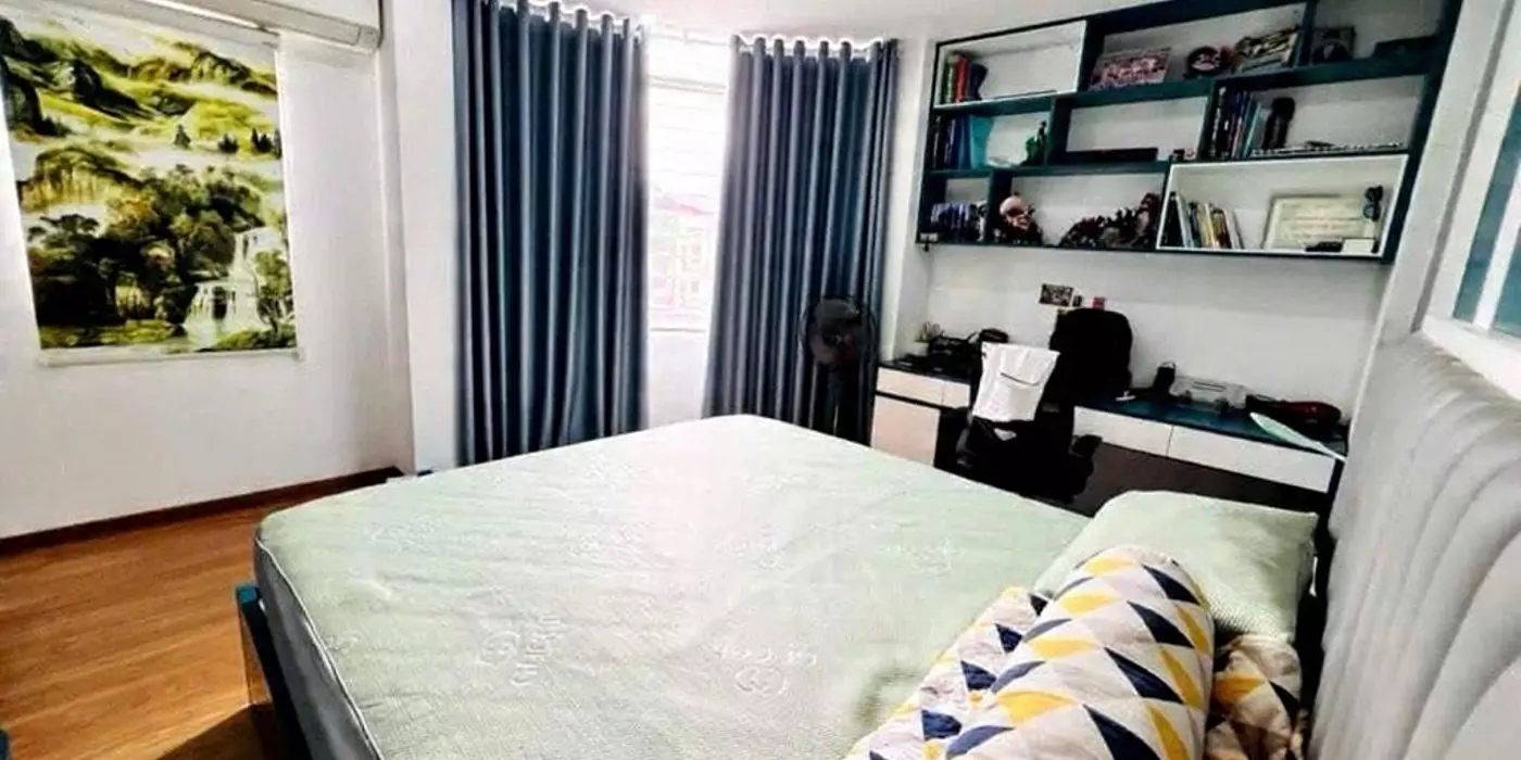 Nguyễn khang 32m x5 tầng giá 8,2 tỷ - lô góc,ngõ ba gác tránh,40m ra phố