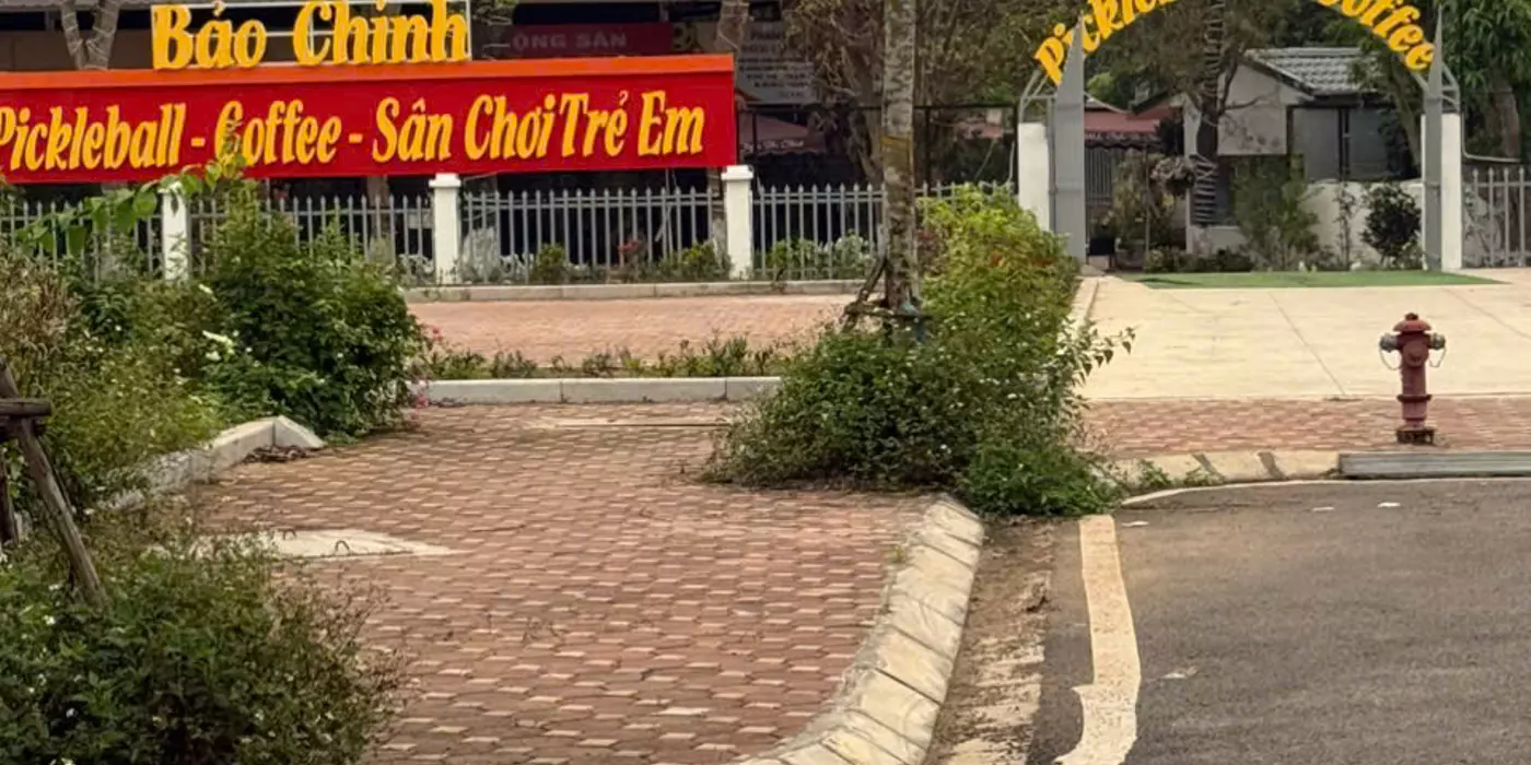 CHUNG TƯỜNG ĐẤT ĐẤU GIÁ HOÀ LẠC GIÁ CHƯA ĐẾN 40TR/M QUÁ TUYỆT VỜI AI QUAN TÂM KHÔNG?