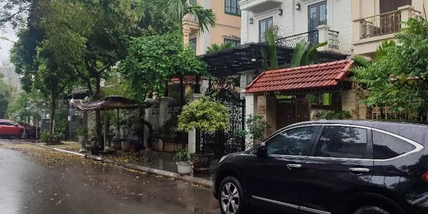BÁN BIỆT THỰ VIỆT HƯNG 160M2- 4 TẦNG THÔ- ĐẲNG CẤP THƯỢNG LƯU- HƠN 40 TỶ