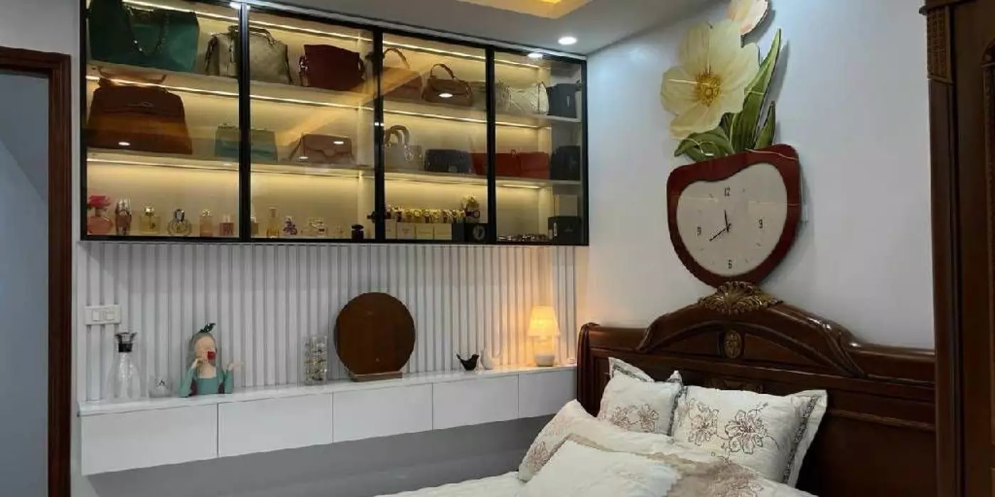 NHÀ MỚI- CÓ Ô CHỜ THANG MÁY- Ô TÔ CÁCH 30M. 2 MẶT NGÕ THOÁNG TRƯỚC SAU- NỘI THẤT ĐẸP LONG LANH