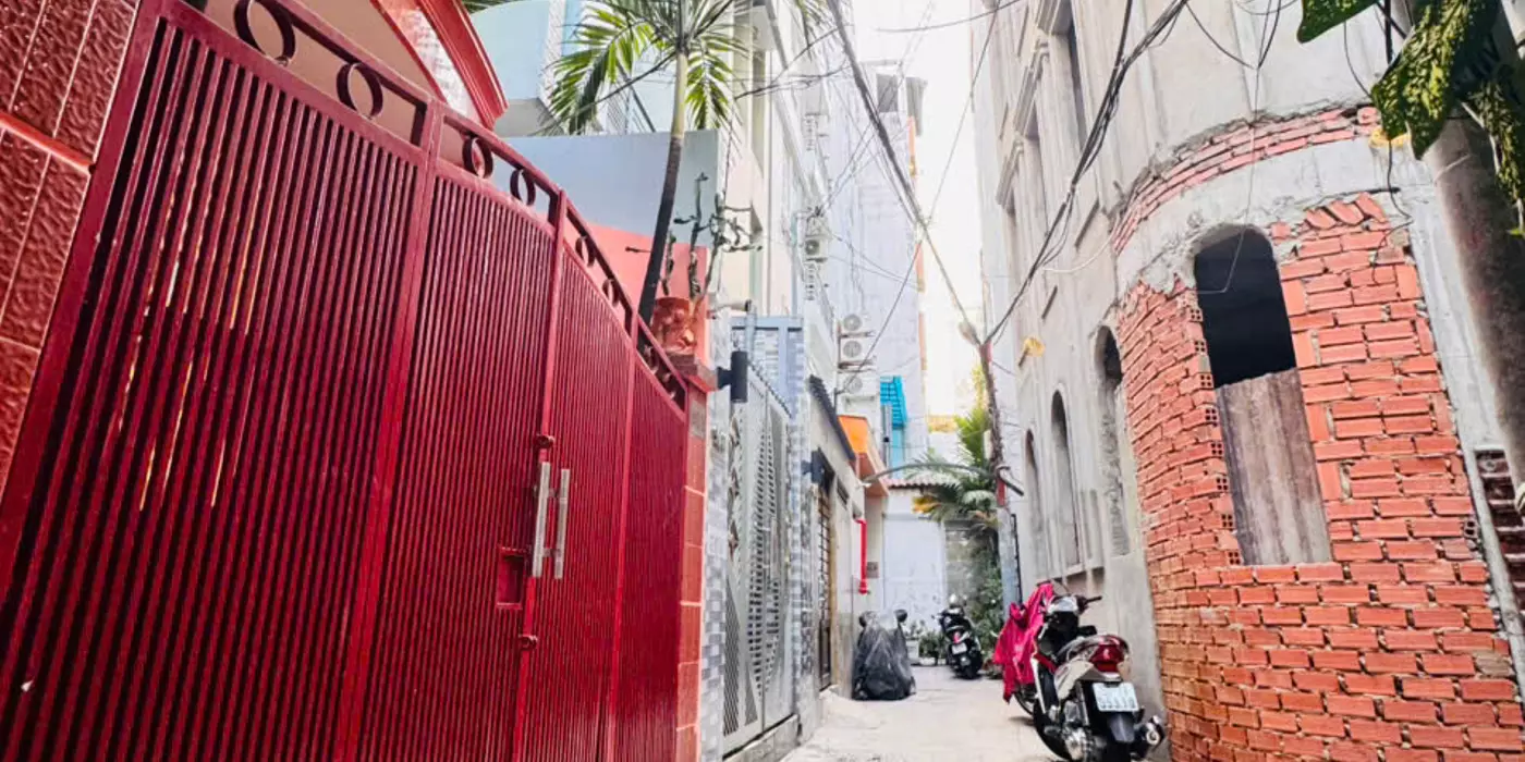 BÁN NHÀ 4 TẦNG MẶT TIỀN HẺM Đ.LÊ LAI, P.BẾN THÀNH, QUẬN 1- DT 56M2 SH VUÔNG ĐẸP- CHỈ 15T- CHỦ 1