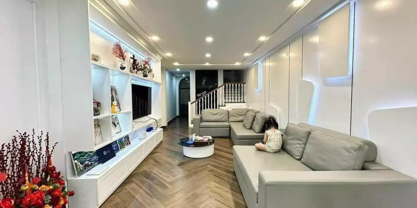 Bán nhà 5 tầng thang máy phố Thụy Khuê, Tây Hồ, ngõ rộng thoáng, gần phố, 35m, 8 tỷ