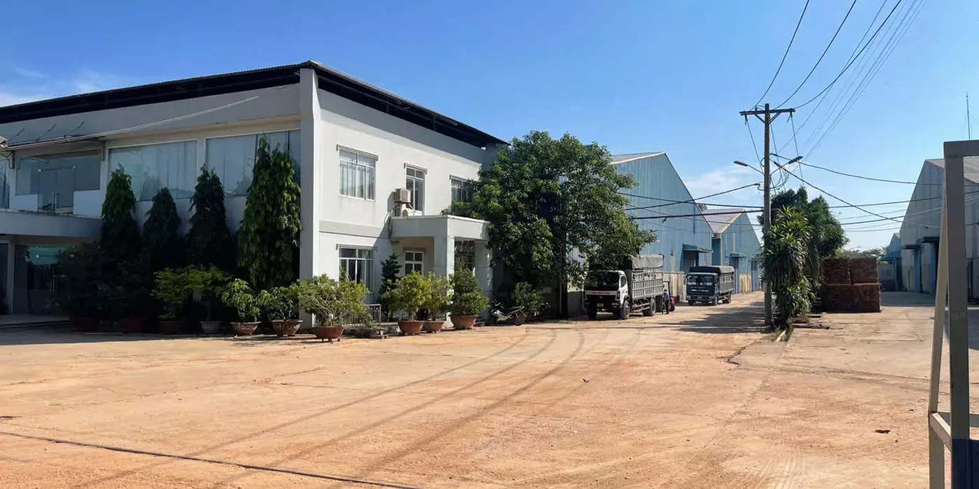 XT100 sẵn xưởng cho thuê hoạt động sản xuất liền. thu hút nhiều ngành nghề. CNC,