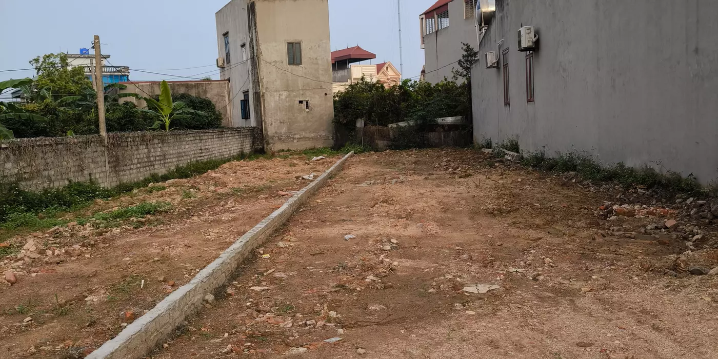 Chỉ 2 tỷ có 180m2 đất full thổ cư.
Đất có sổ ,đối diện công viên, gần trường , chợ,