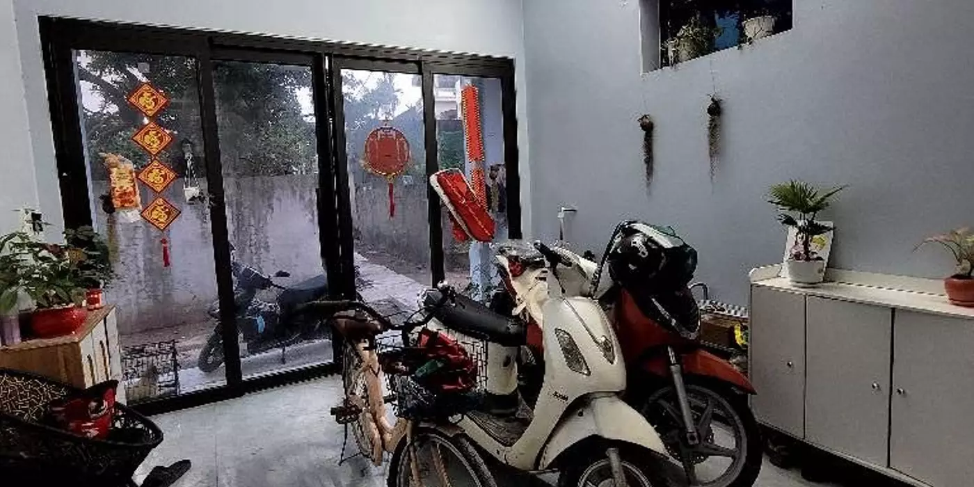 Bán nhà Gia Lâm, 50m, 4 tầng, nhỉnh 4 tỷ. Dân xây, ô tô ngủ trong nhà.