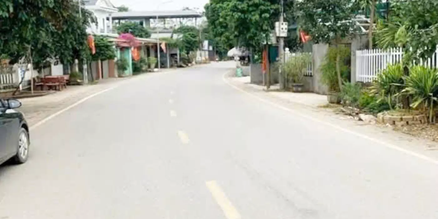 Bán gấp mảnh đất kinh doanh tốt tại Hà Nội - Sổ đỏ sẵn sàng