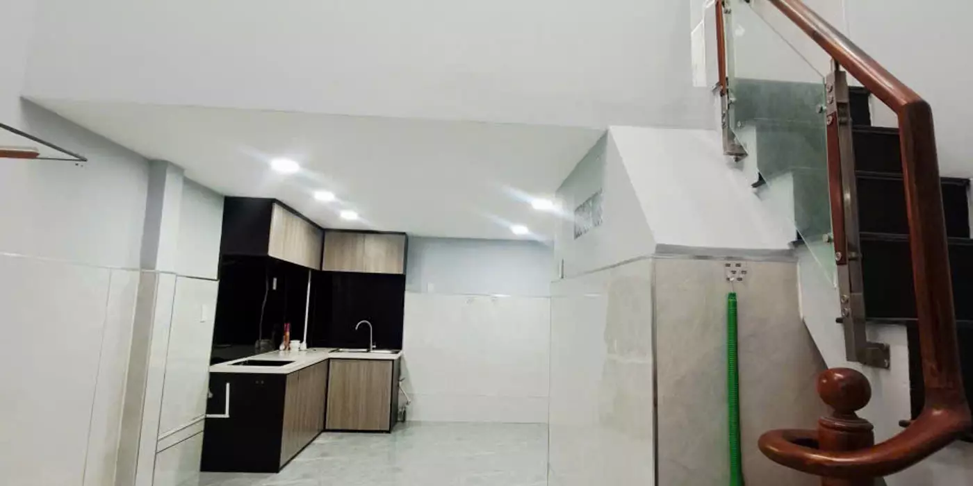Bán nhà BHH Bình Tân- 4x7 đúc 2 tầng gần hẻm xe hơi chỉ  2.68 tỷ