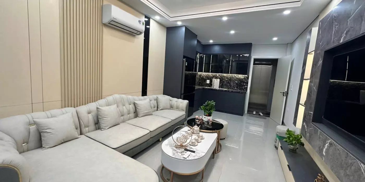 🏡 BÁN NHÀ TRUNG TÂM THẠCH BÀN – CỔ LINH  40m²  6 TẦNG  🚗 GARA Ô TÔ  🛗 THANG MÁY