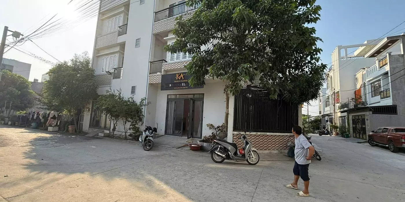 TÒA NHÀ GÓC 2 MẶT TIỀN – 4 TẦNG – NGANG 5.5M HIẾM – DÒNG TIỀN 20TR/THÁNG