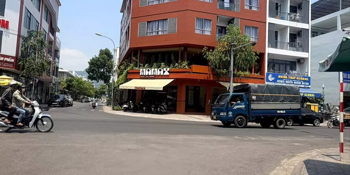 BÁN CĂN GÓC 2 TẦNG NHỎ XINH TTTP GẦN CHỢ VCN PHƯỚC HẢI