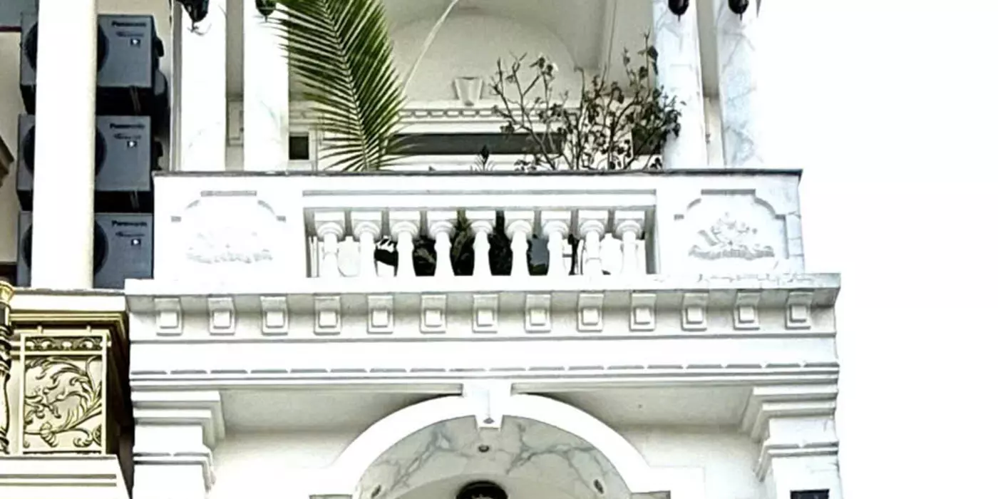 CẦN BÁN GẤP NHÀ - TRUNG TÂM ĐỐNG ĐA - GẦN PHỐ - NHÀ ĐẸP Ở NGAY