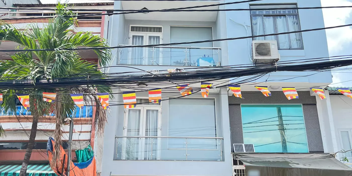 Nhà 5 tầng mặt tiền bờ kè view sông đường Nguyễn Duy P9 Q8. Giá: 11.5 tỷ