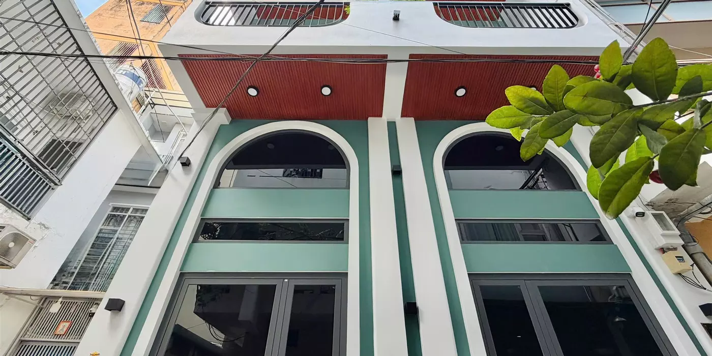 TOÀN CHDV TRUNG TÂM Q3 5 TẦNG MỚI ĐẸP HĐT 110TR/ THÁNG