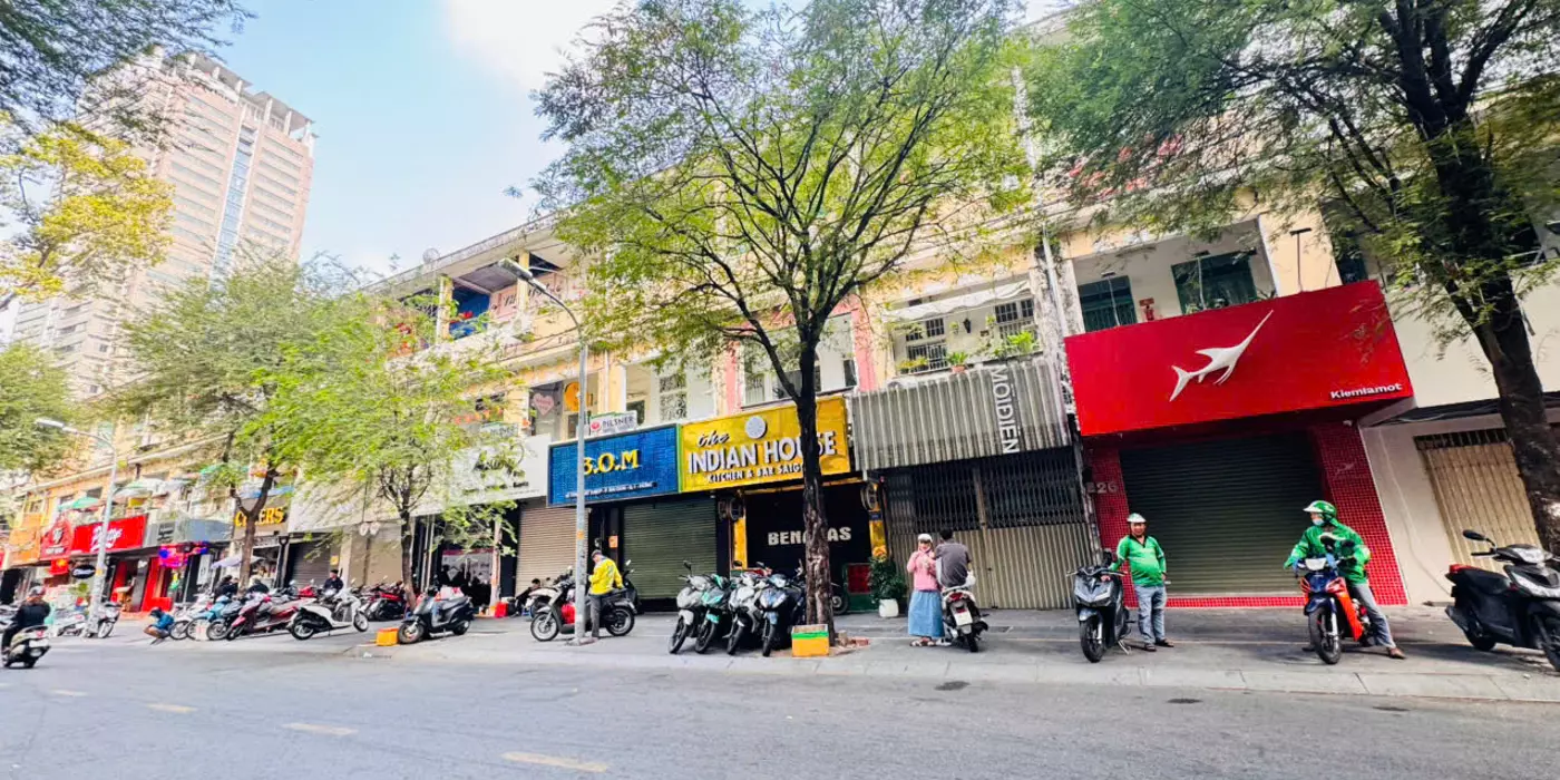 BÁN SHOPHOUSE MẶT TIỀN TÔN THẤT THIỆP, QUẬN 1- HDT ĐỀU 88TR/TH- DT 4,1M*15M SH VUÔNG ĐẸP-