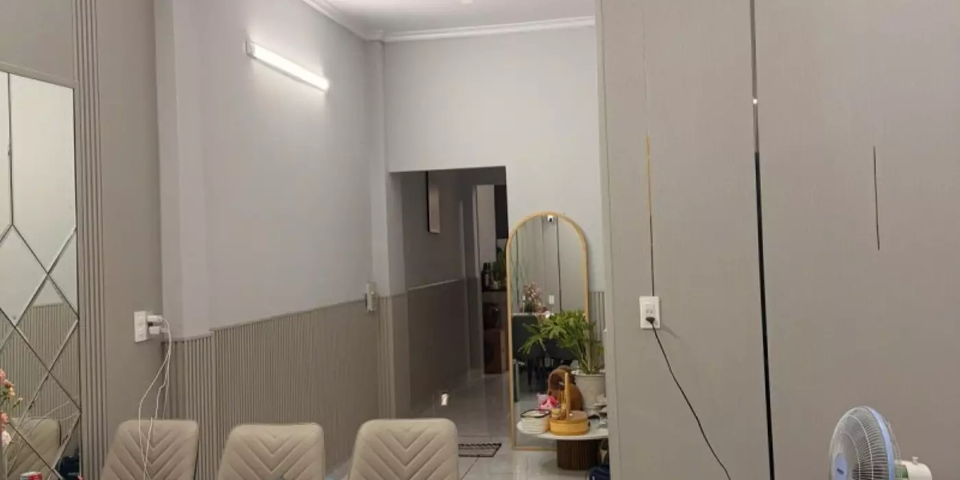 Bán nhà đường số 44, Phường Phước Long A, Q9, Thủ Đức, TP HCM. DT 85m2, cấp 4, SH. Giá 5,95 tỷ