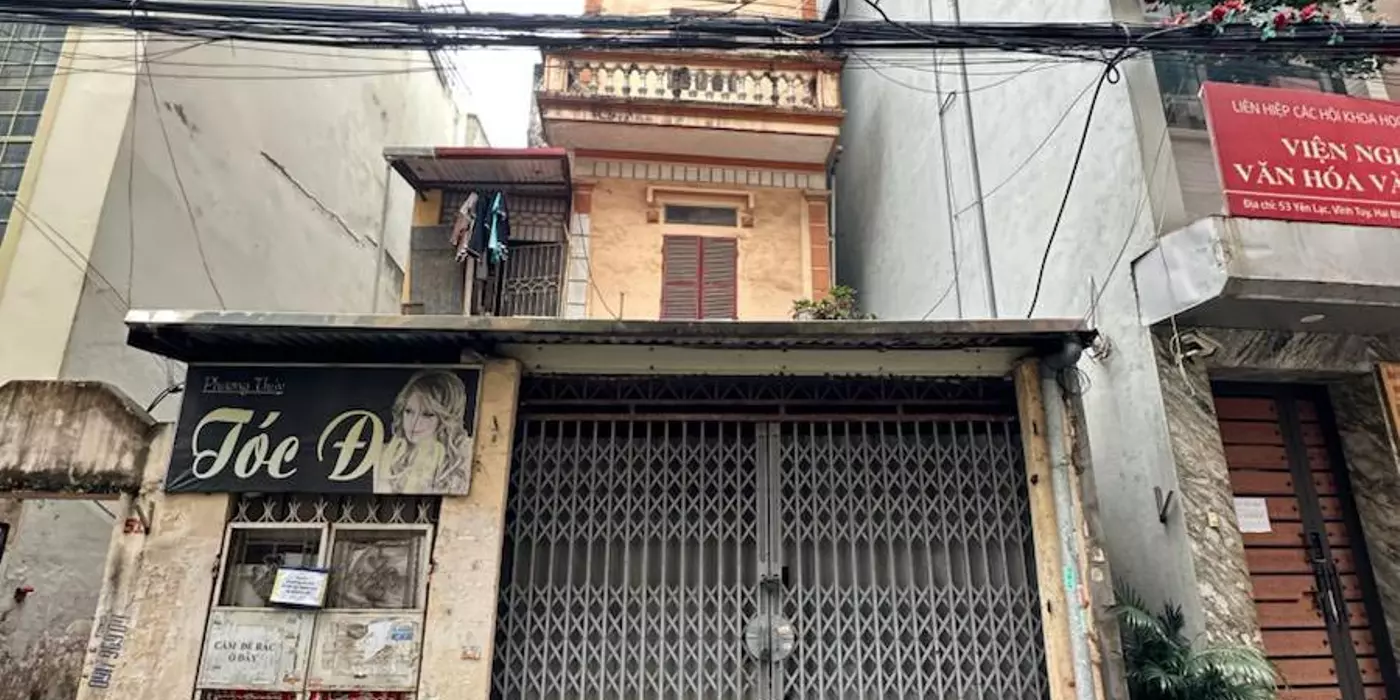 Bán nhà mặt phố Yên Lạc, Hai Bà Trưng 65m, 3 tầng, mt 5.6m. Giá: 25.2 tỷ. LH: 0937158386