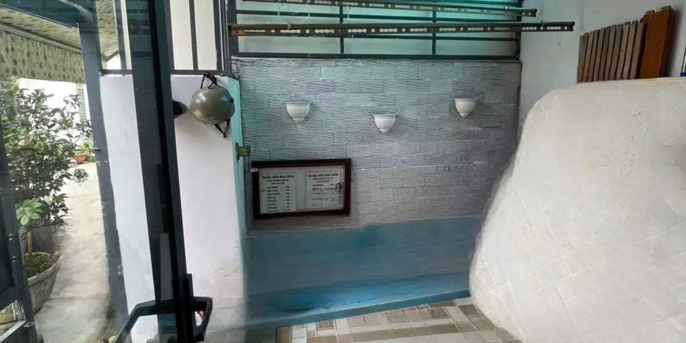 BÁN NHÀ 2 tầng HẺM Ô TÔ NGÔ ĐẾN NGAY CHỞ SƠN THUỶ VĨNH PHƯỚC