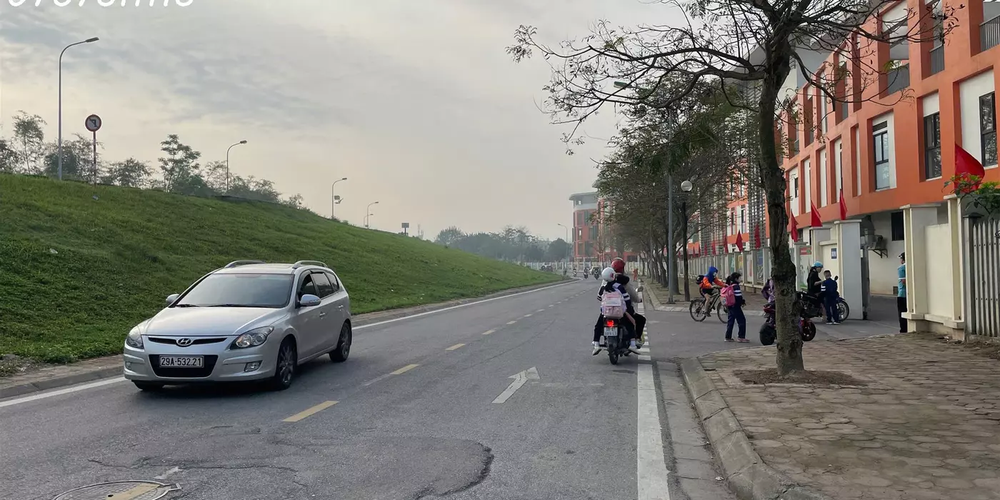 Bán đất phường Long Biên,mặt phố,vỉa hè,kinh doanh,trụ sở,văn phòng, 400m,MT11m,hơn 30 tỷ