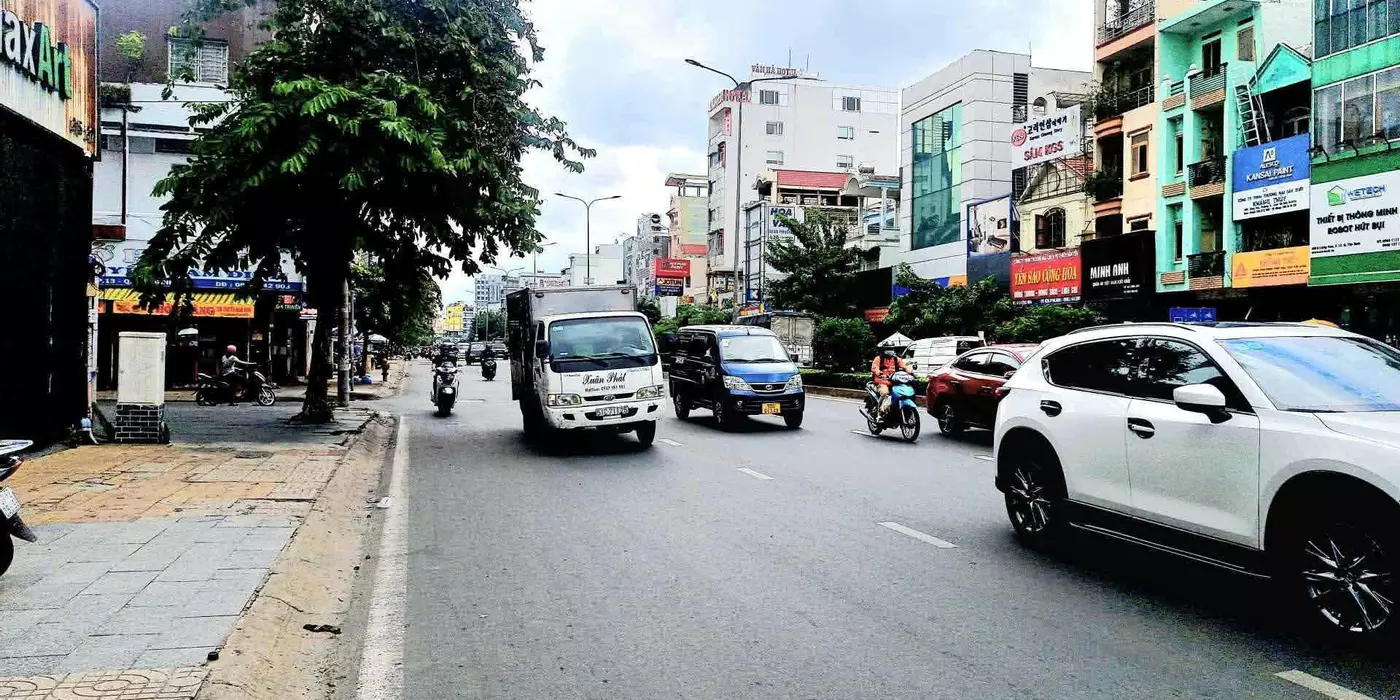 Bán nhà Mặt tiền Cộng Hòa - gần Ấp Bắc, ETOWN, 3,5x22,5m, 3 Tầng, 1 đời chủ, hạ 18,4 tỷ.
