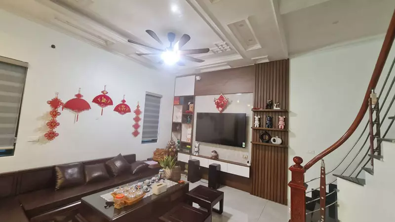 Hoa Hậu Lê Xá - Bát Tràng: 63,3m2 nhà 5 tầng thang máy, lô góc thoáng, đường ô tô tránh