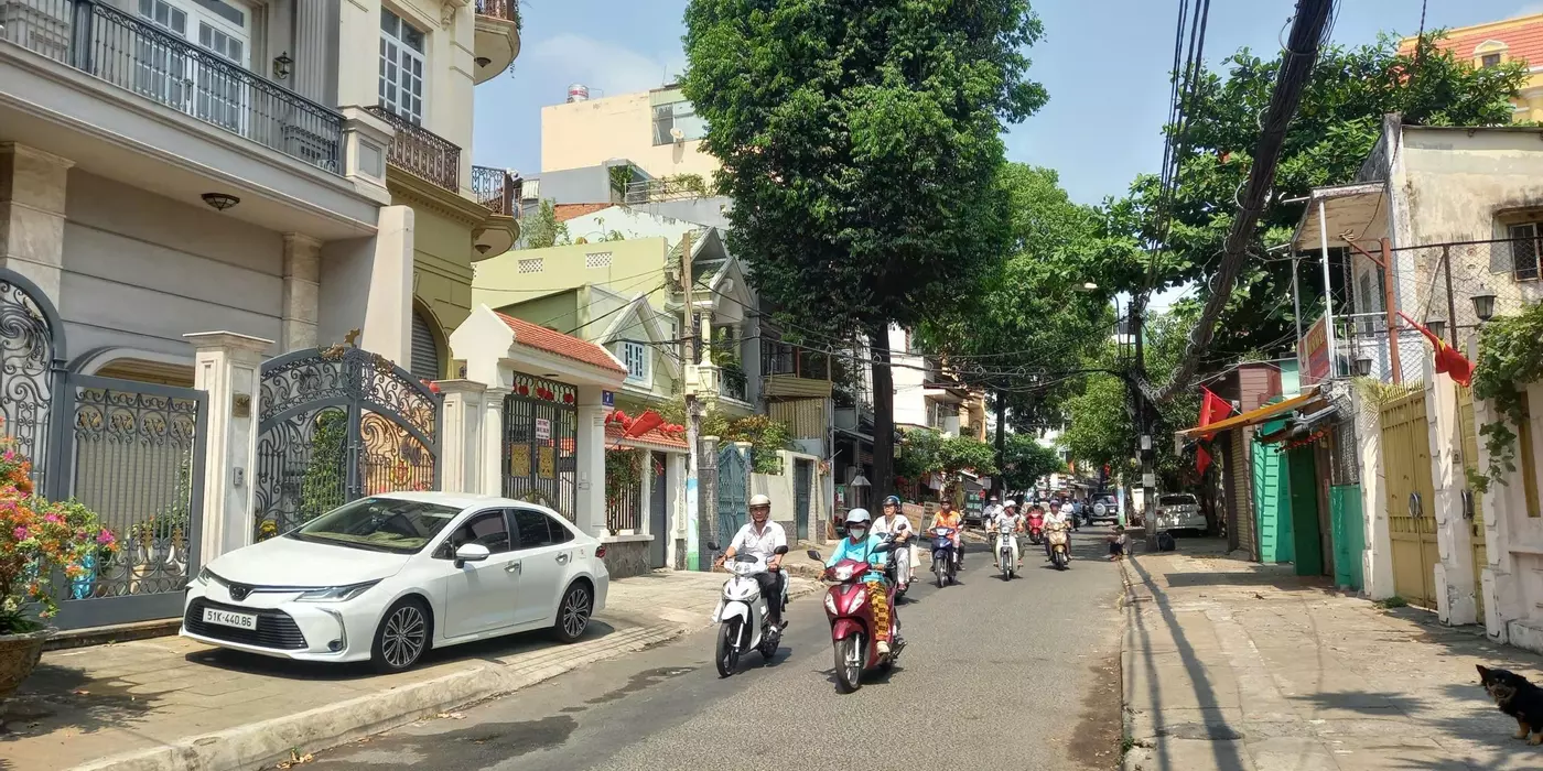 Cho thuê mặt bằng 2 MT Phan Bội Châu, 120m2, 28tr, TL
