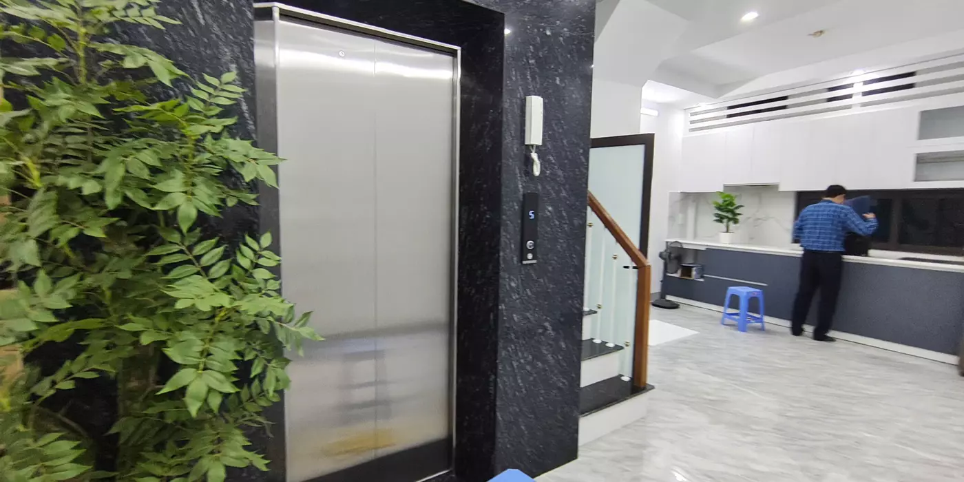 KHÂM THIÊN – NHÀ ĐẸP THANG MÁY – Ở NGAY – CHỈ 11.5 TỶ.