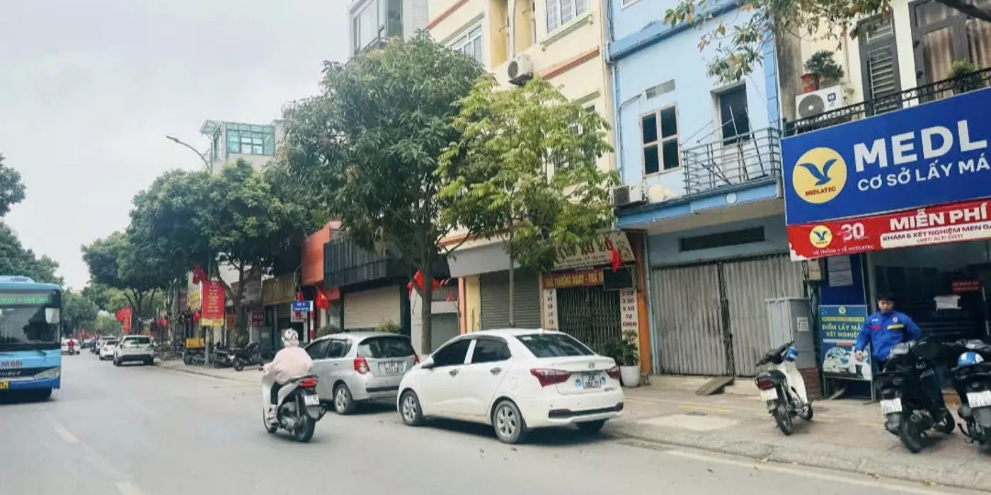 CHÍNH CHỦ CẦN BÁN GÂP ĐẤT MẶT PHỐ THẠCH BÀN 38M2 MẶT TIỀN 3.5M  VI TRÍ CỰC HIẾM . MỘT LÔ DUY NHẤT