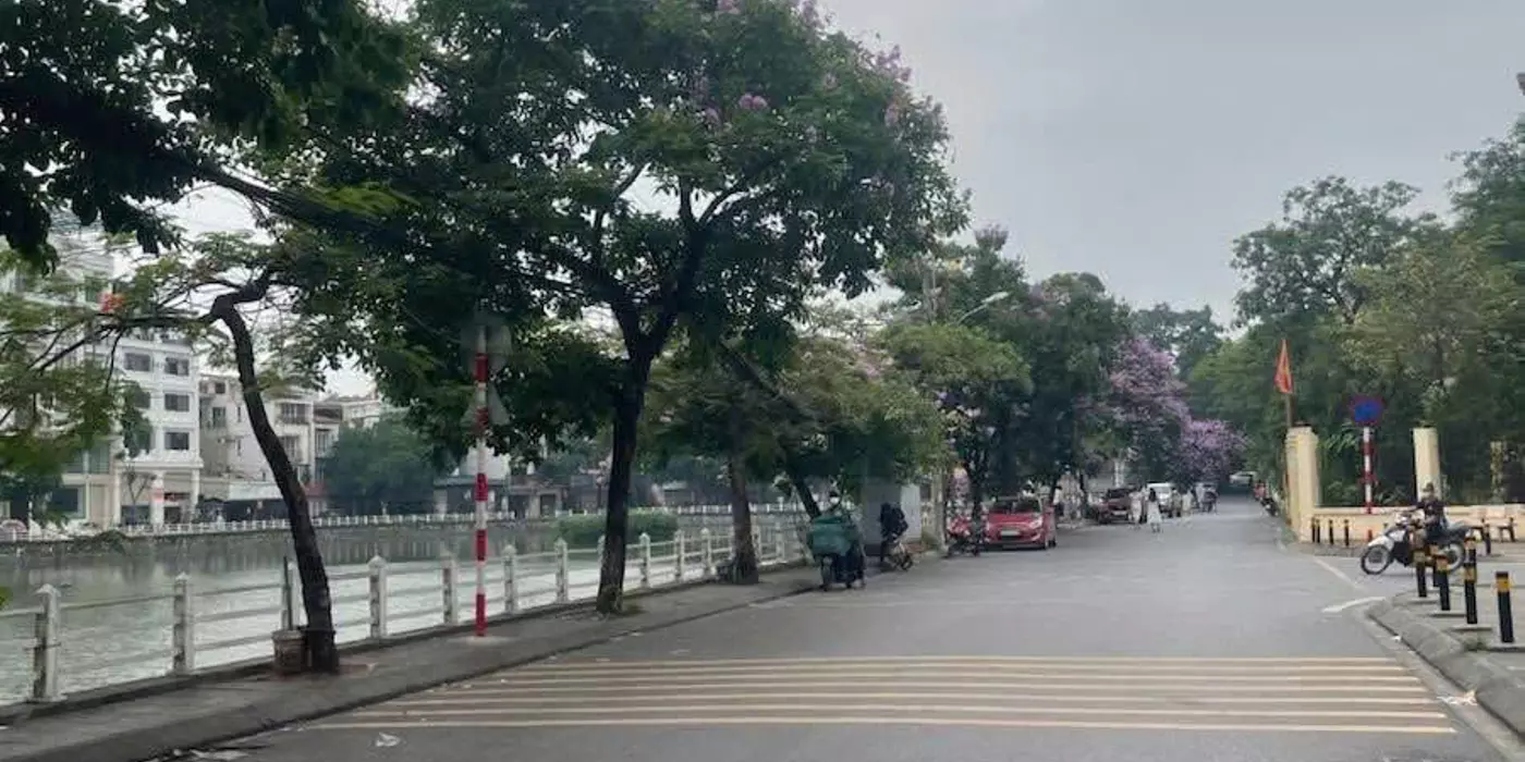 Bán gấp sang tay phút một căn 6 tầng Long Biên - Full nội thất