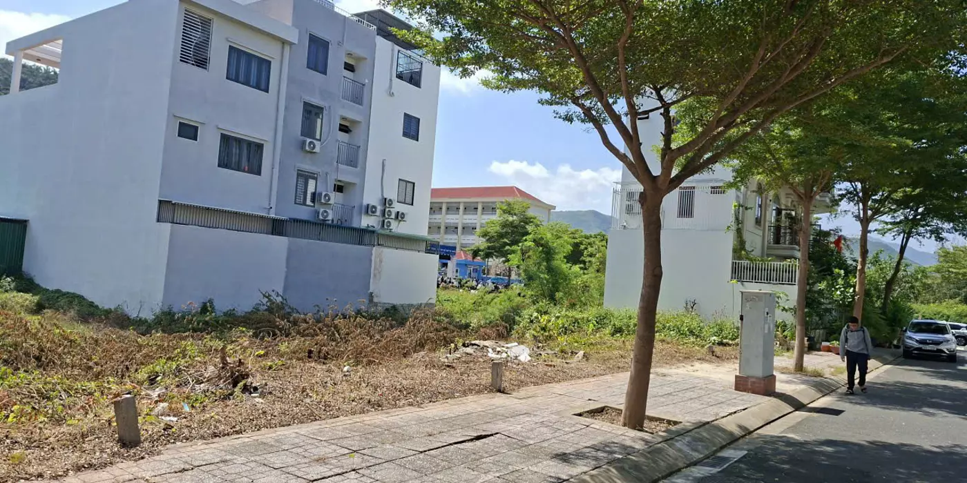 Cần bán nhanh đất nền dự án Mipeco Nha Trang 8,6 tỷ nay hạ chỉ còn 8tỷ - DT: 90m2 - lh: 0905724084