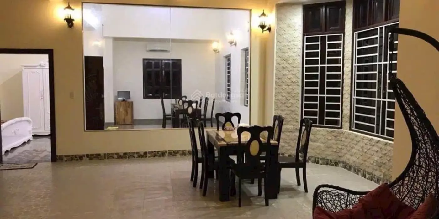 Nhà Đất Quận 8 180m² Vị Trí Đẹp Đối Diện Bến Xe Q8