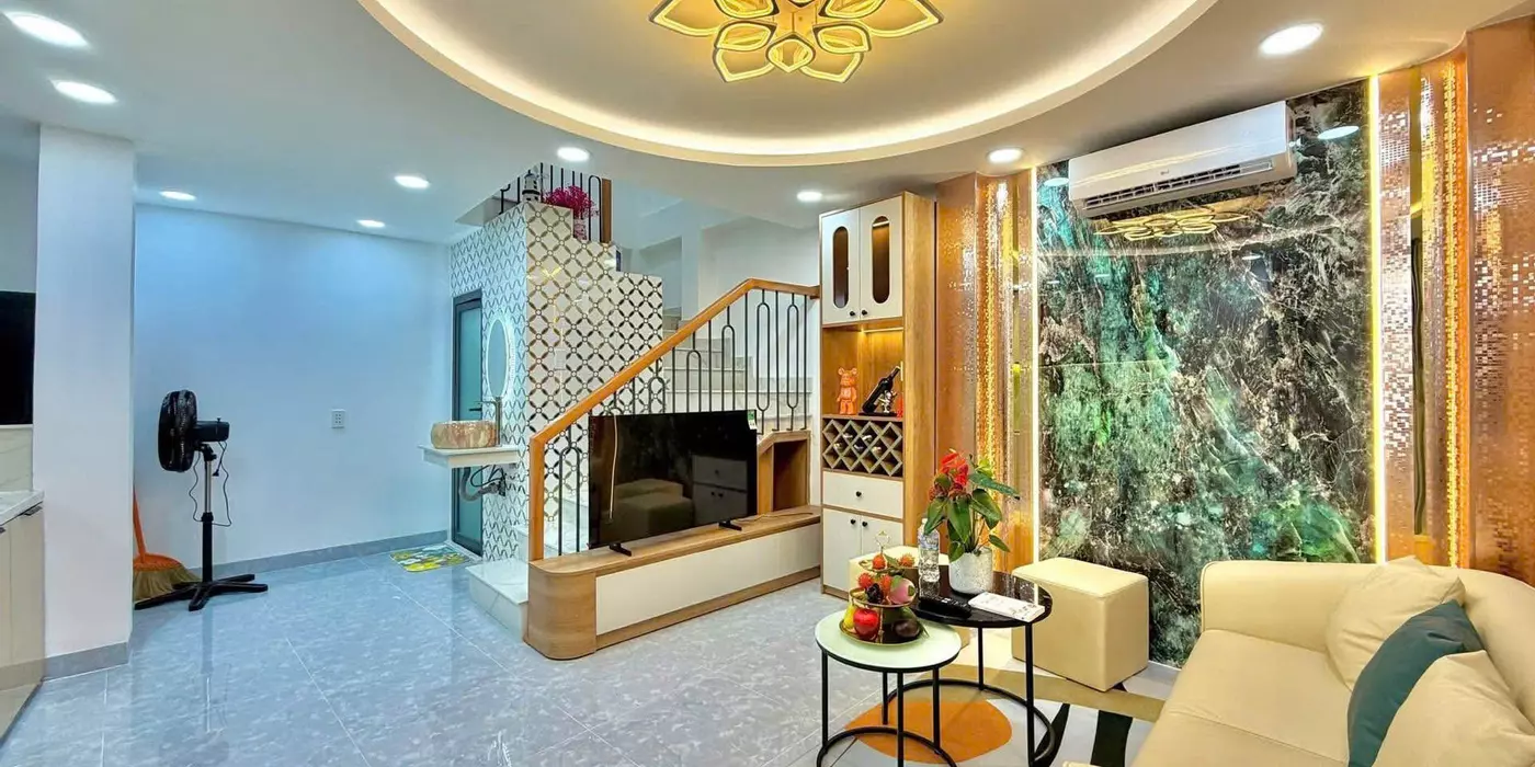 🌸TRƯỚC NHÀ CÓ HOA - SÁT MẶT TIỀN BẠCH ĐẰNG, BÌNH THẠNH - 35m2 - 4 TẦNG LẦU - 💵 5.x Tỷ