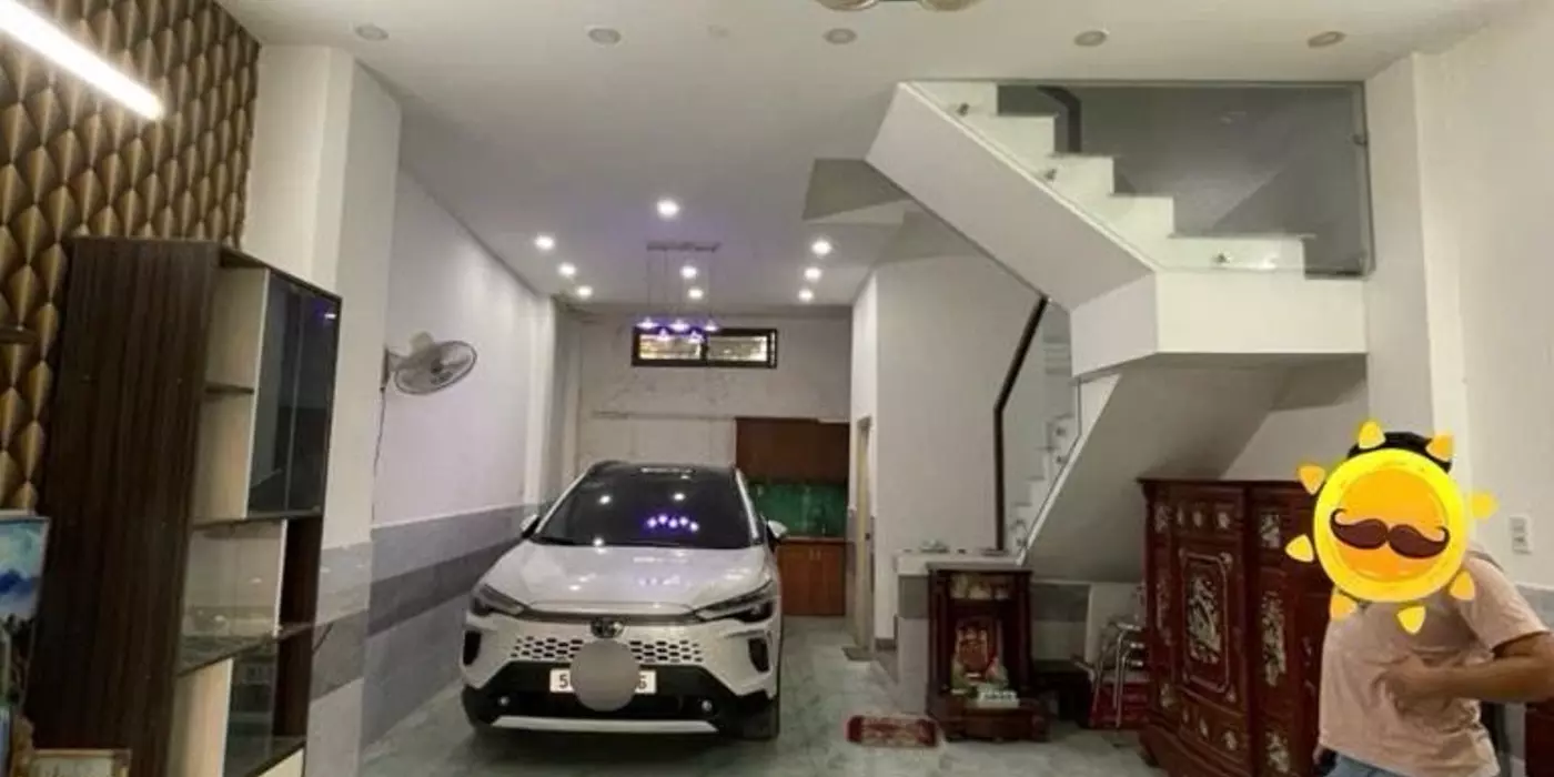 +  Kết cấu : Nhà đúc BTCT, 1 trệt 3 lầu , 4 phòng ngủ, 1 phòng thờ, 3wc ,  phòng giặt, sân phơi,