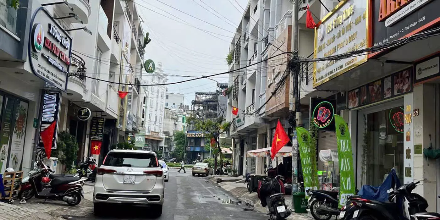BÁN NHÀ MẶT TIỀN ĐƯỜNG HOA, P. 2, QUẬN PHÚ NHUẬN, TP. HỒ CHÍ MINH.