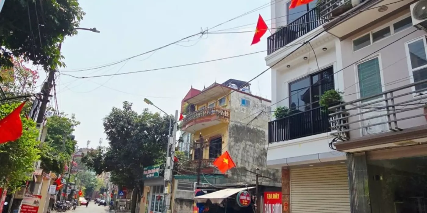 NHÀ MỚI- ĐẸP 5 TẦNG NGÕ THÔNG Ô TO CHÁNH KINH DOANH ĐỈNH 40m2 X 9 Tỷ.Sài Đồng-Long Biên