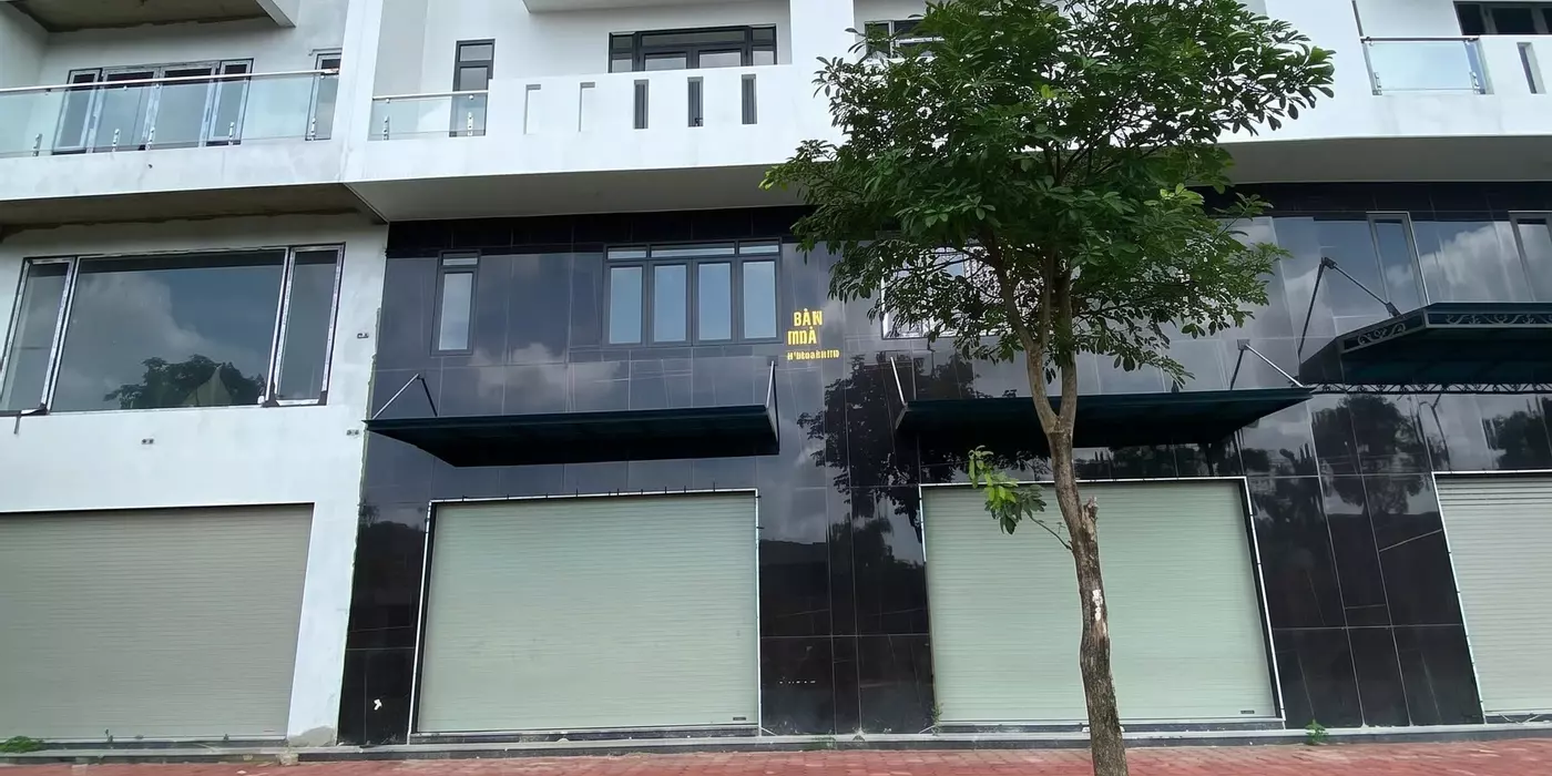 CHO THUÊ BIỆT THỰ LIỀN KỀ 5 TẦNG THANG MÁY MỚI TINH – HIM LAM HÙNG VƯƠNG – GIÁ CHỈ 25 TRIỆU/THÁNG